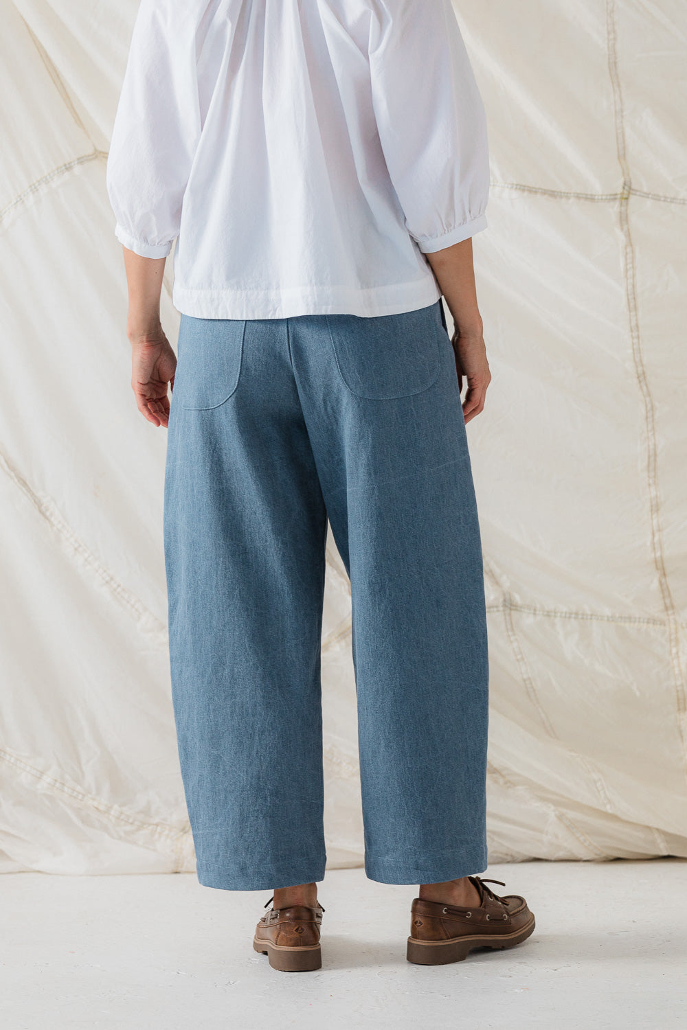 Nuria Barrel Pant in Weathered Denim