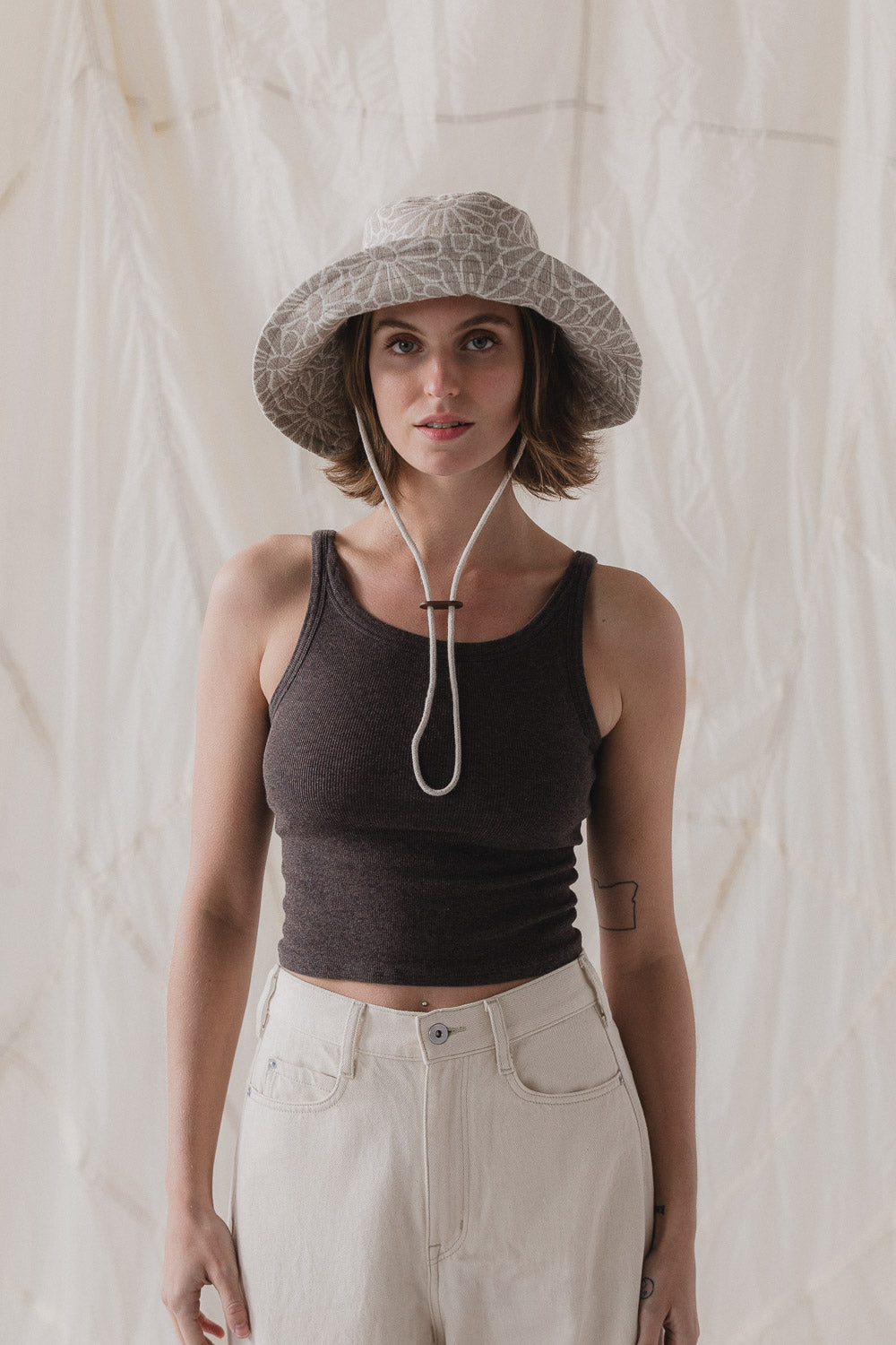 Gardener's Hat in Daisy Jacquard Linen