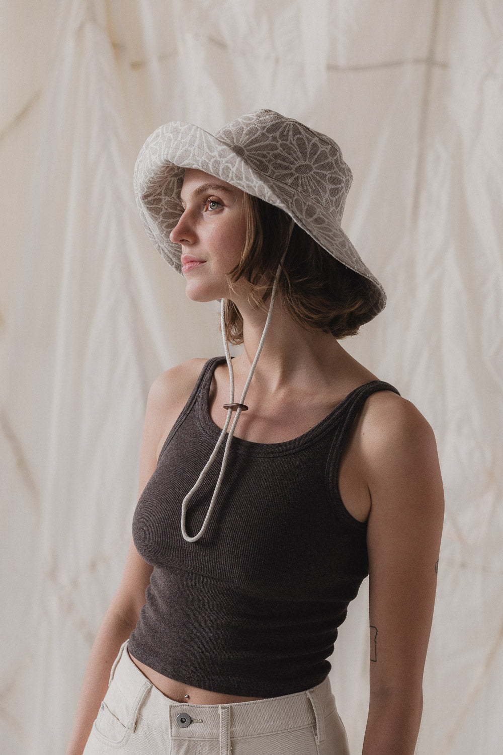 Gardener's Hat in Daisy Jacquard Linen