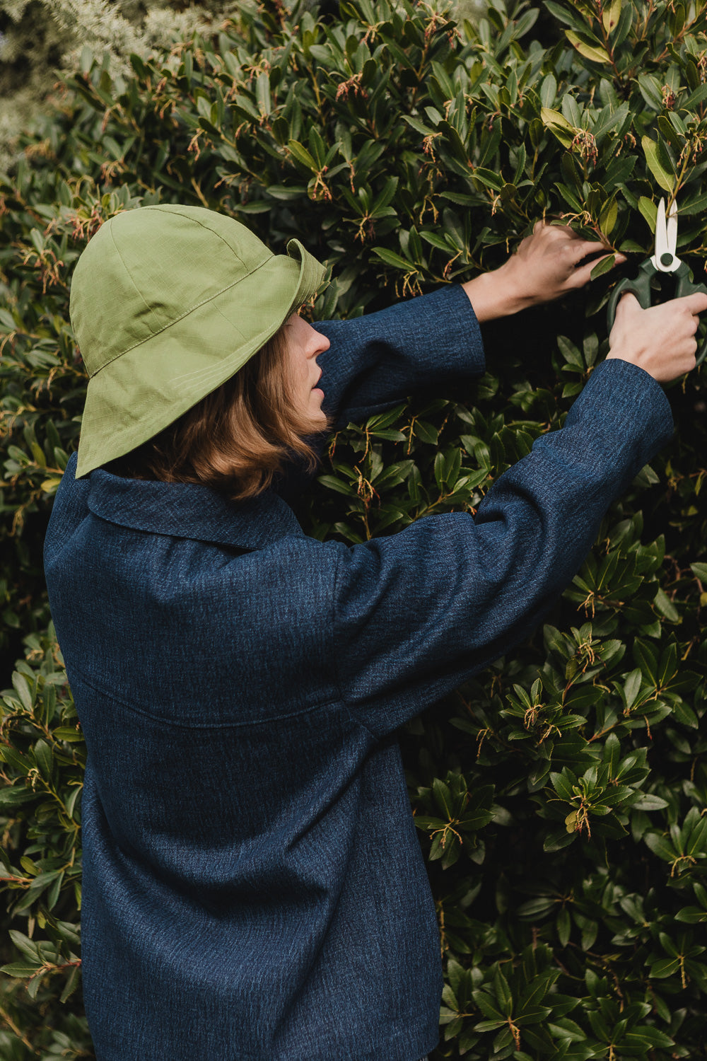 Cirrus Rain Hat in Leaf