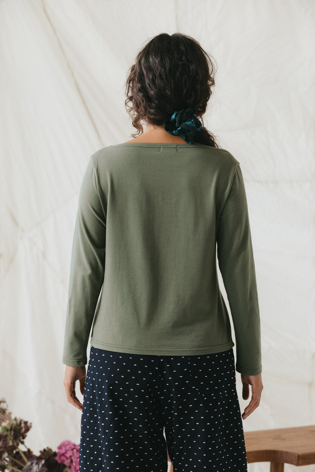 Boatneck Tee in Artichoke