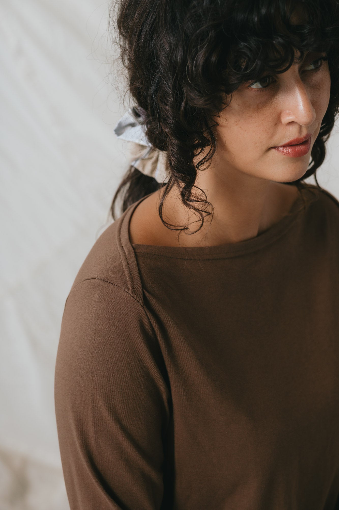 Boatneck Tee in Earth